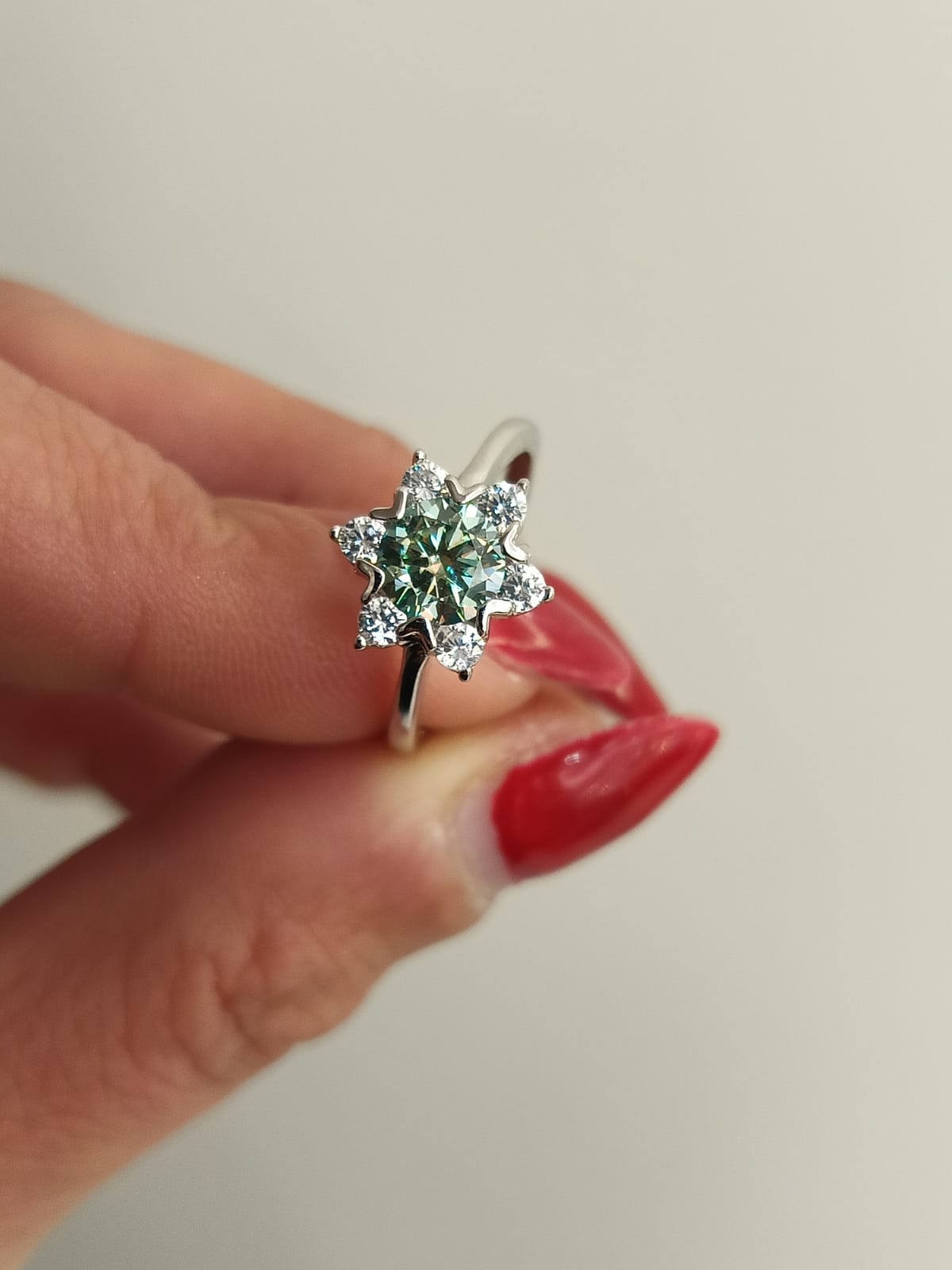 ANELLO STELLA DI MOISSANITE ARGENTO