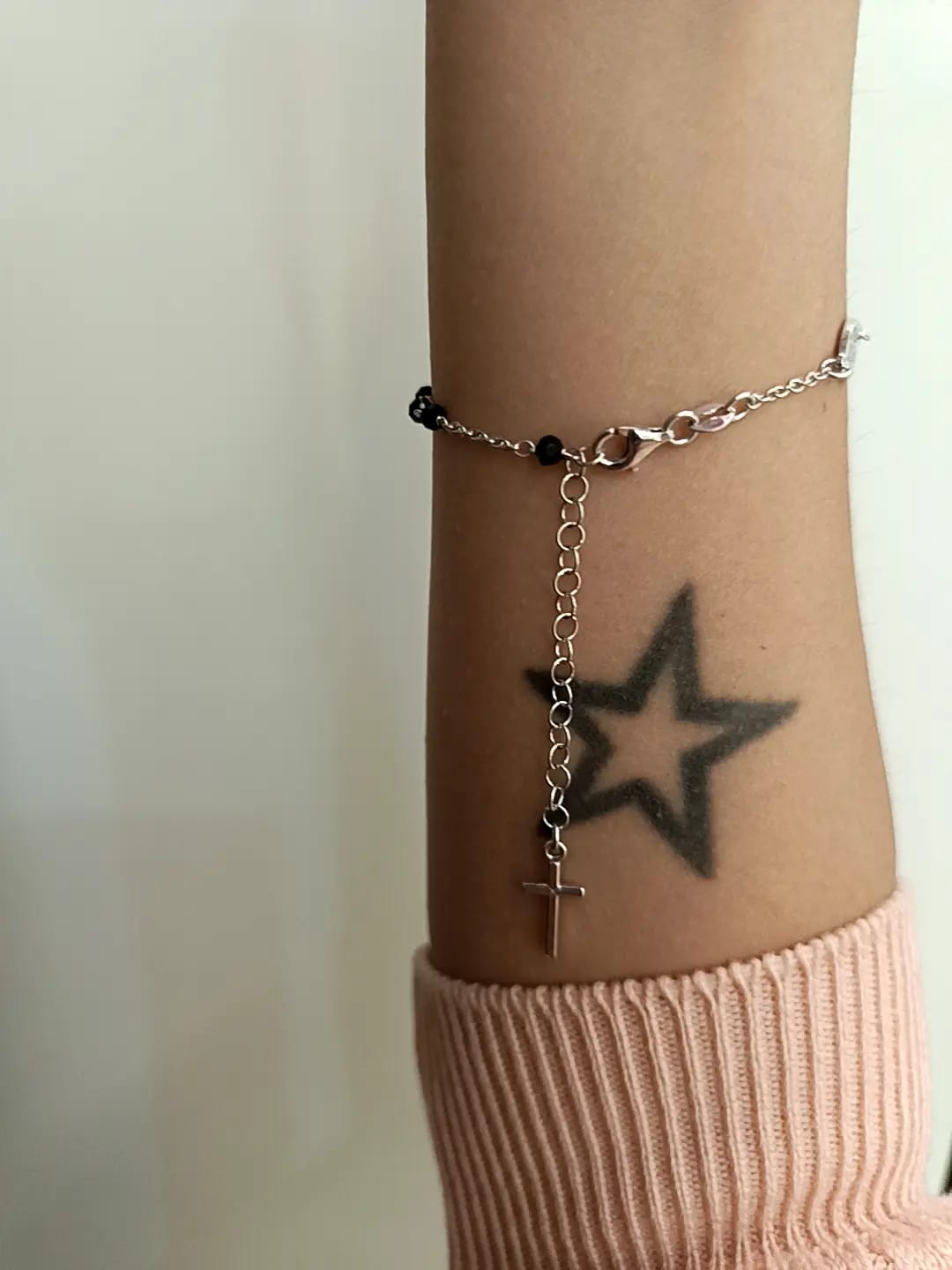 BRACCIALE CROCE E PIETRE NERE ARGENTO
