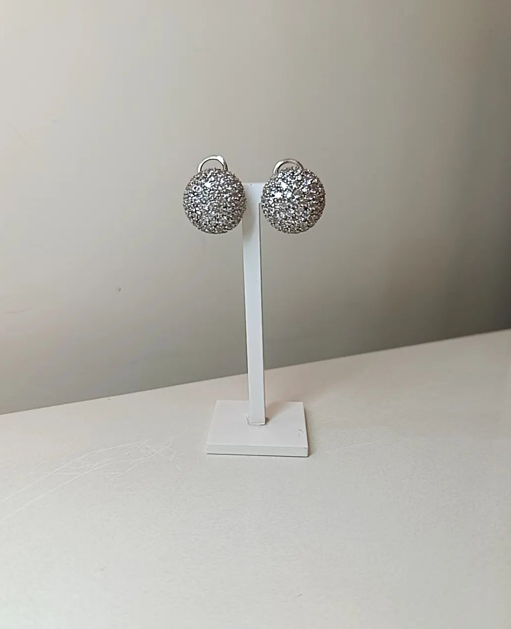 ORECCHINI SFERA PAVE' A CLIPS ARGENTO
