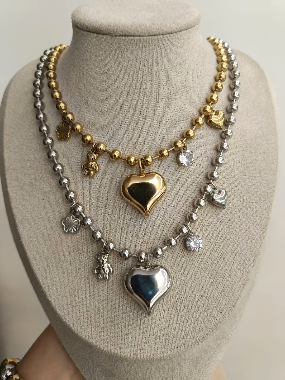 Collana a sfera con sonaglio + charm