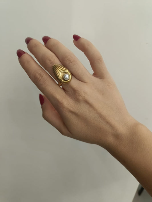Anello goccia con perla