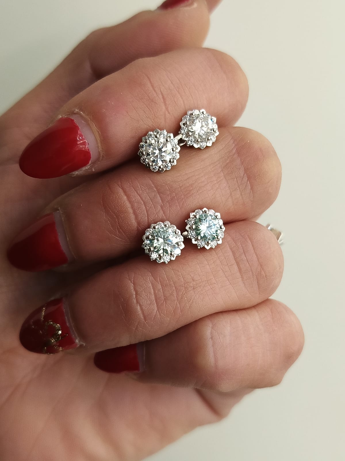 Orecchini fiore di moissanite argento